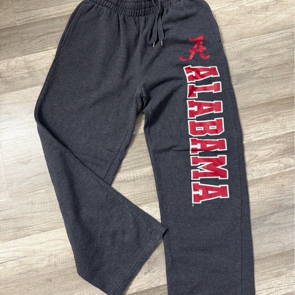 UA wide leg sweatpants
